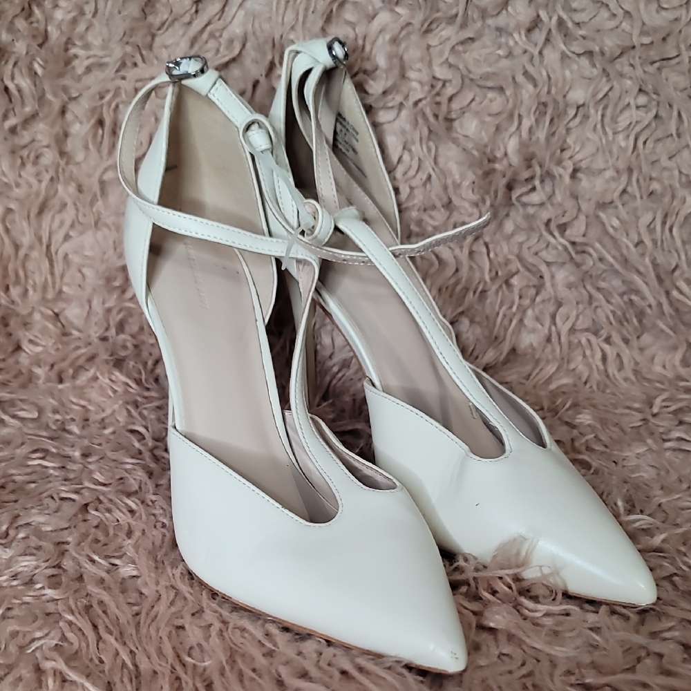 Something Navy Elegant Cream Heels